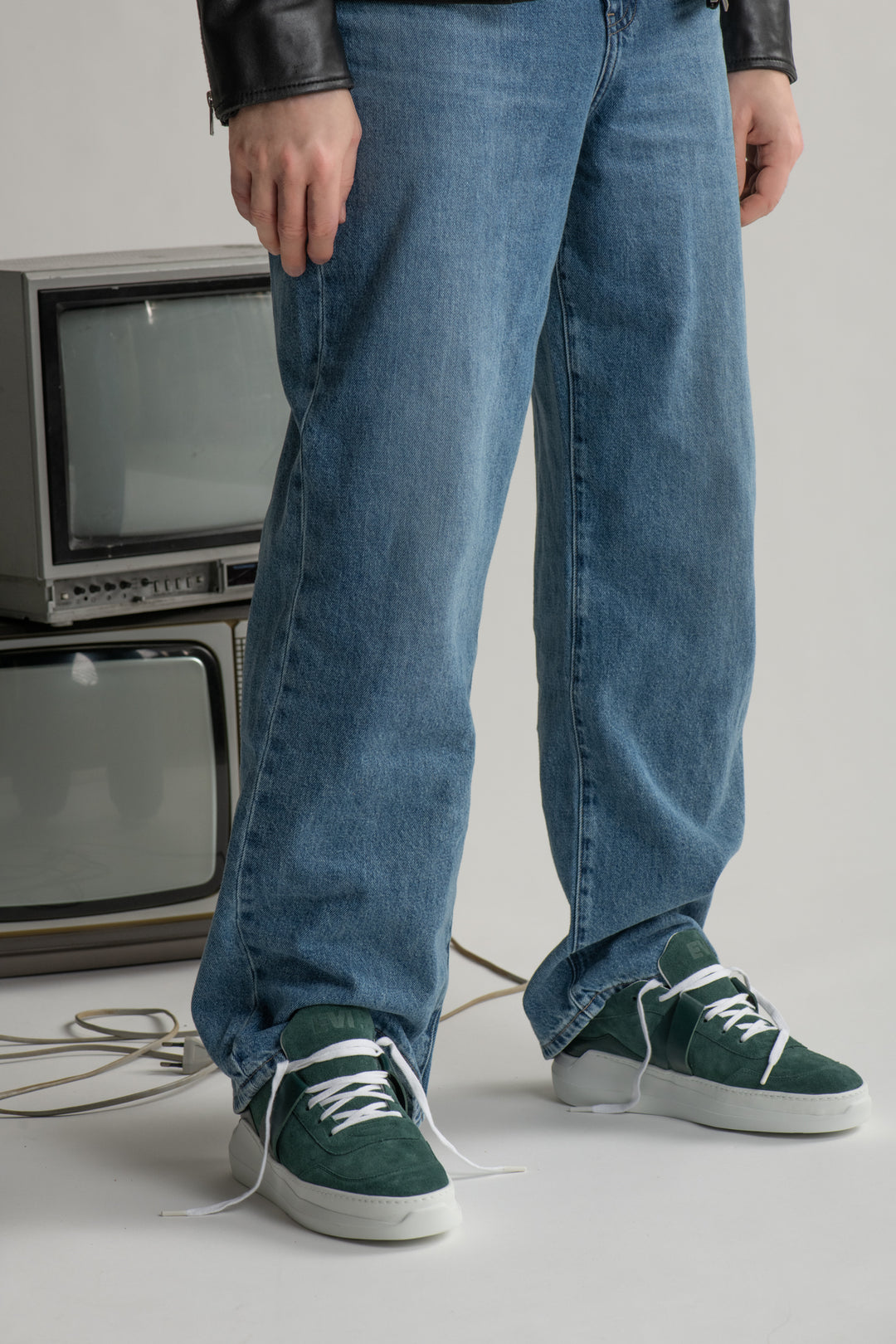 EVI G025 Vert Sylvestre Sneakers en cuirs velours vert et cuir nappa vert - Made in France - Luxe